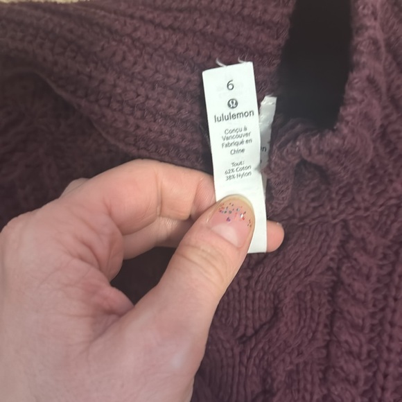 Lululemon size 6 deep plum turtleneck sweater great condition ! - Picture 2 of 4